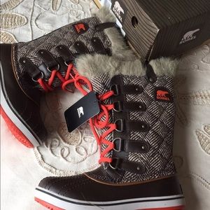 Sorel $160 Tofino herringbone winter boots fur 6 snow tweed shoes lace up